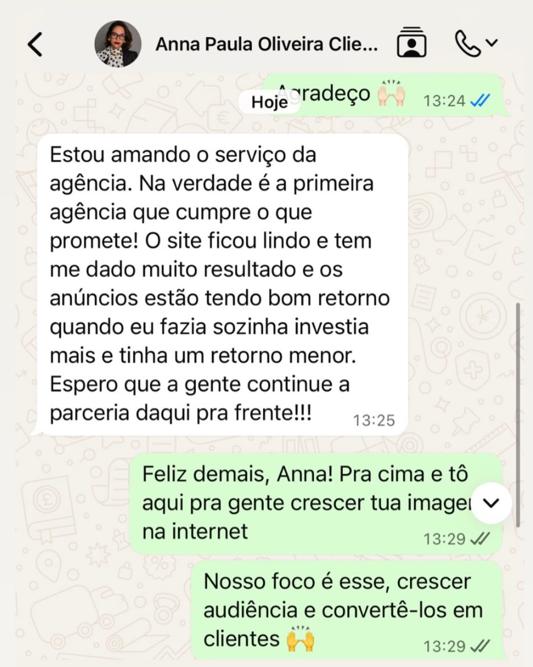 Anna Paula Oliveira